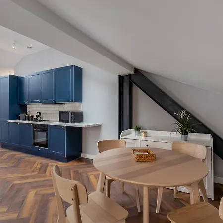 Close-golden - Mar 3 *