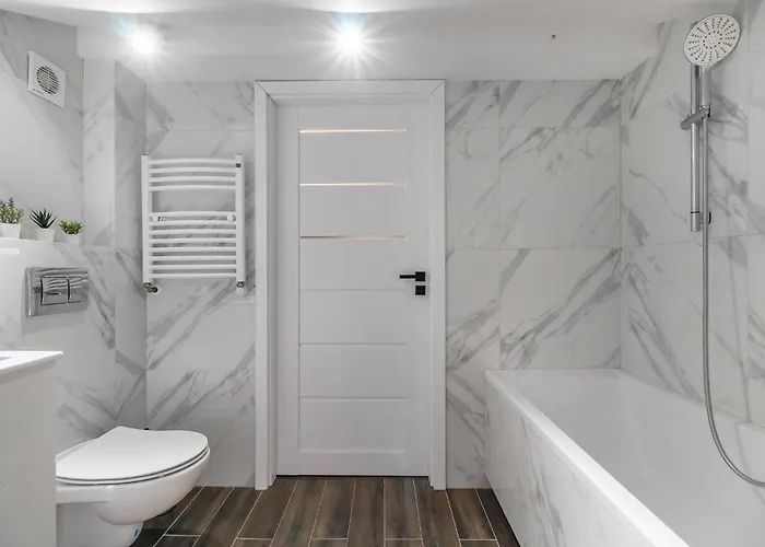 아파트 Close-golden - Mar 3 바르샤바