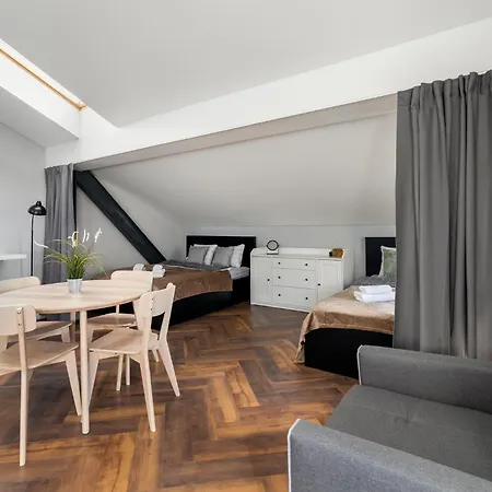 Close-golden - Mar 3 *